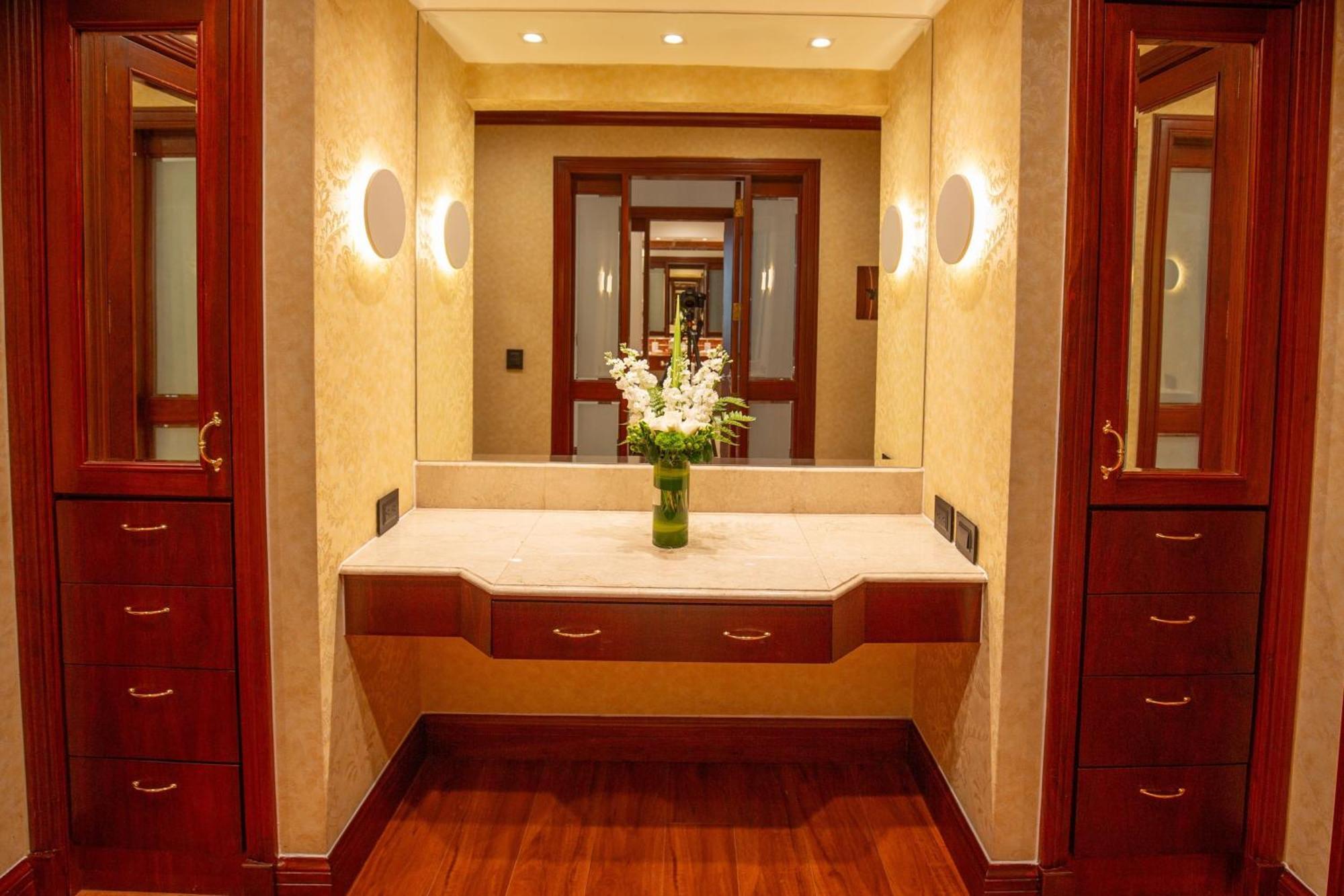 Готель Jw Marriott Кіто Екстер'єр фото