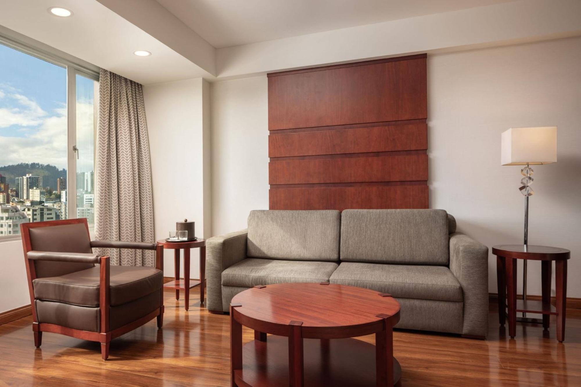 Готель Jw Marriott Кіто Екстер'єр фото