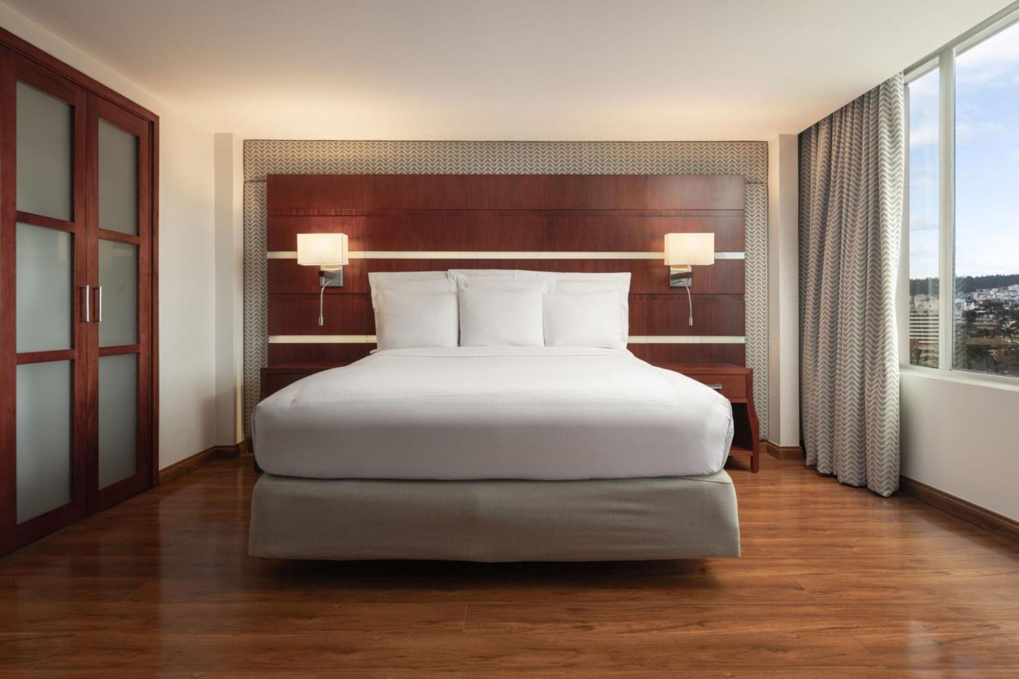 Готель Jw Marriott Кіто Екстер'єр фото